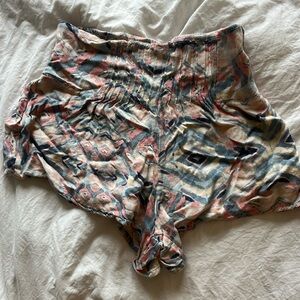 Soft O’Neil pattern shorts